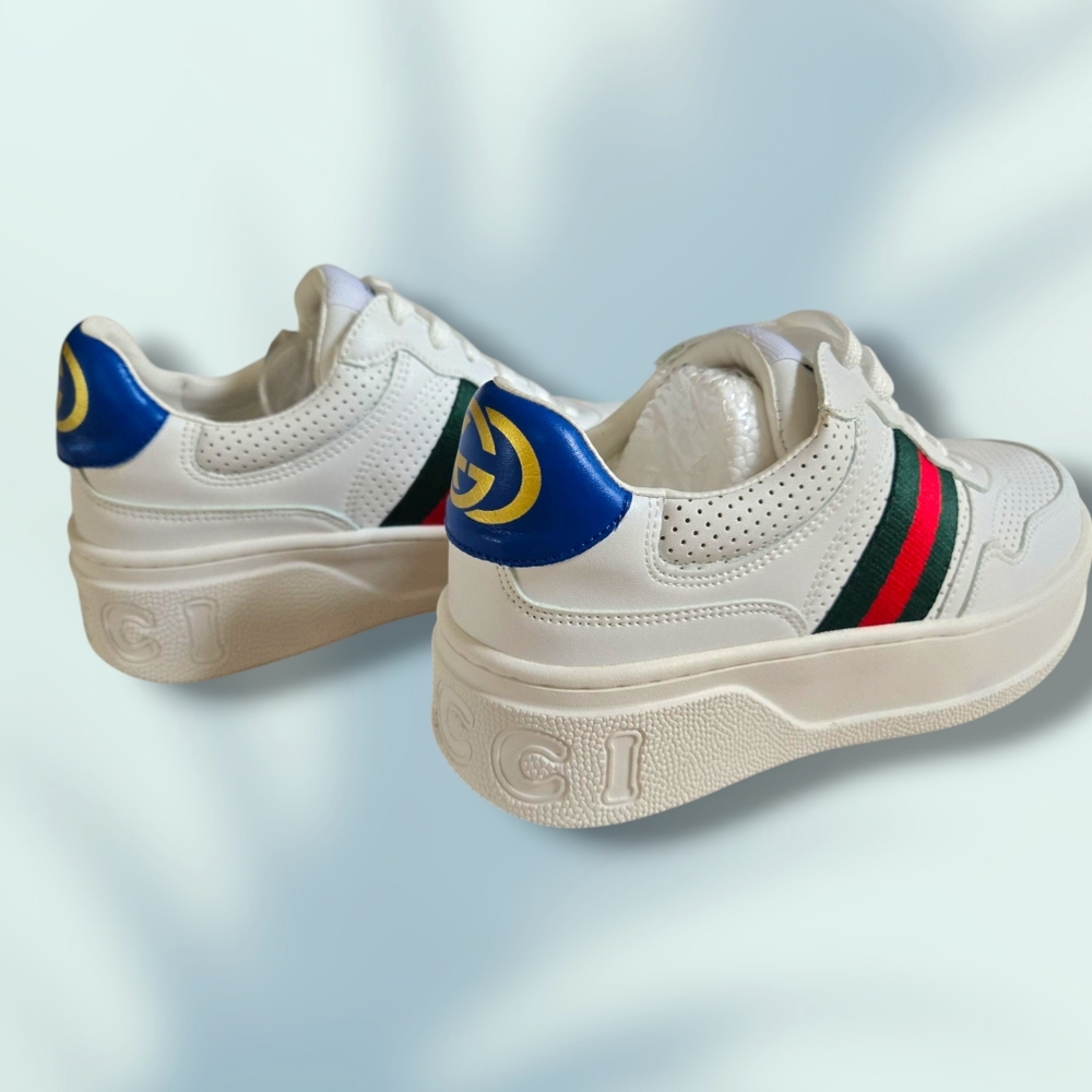 Womens Shoes - Picture 4 of 8